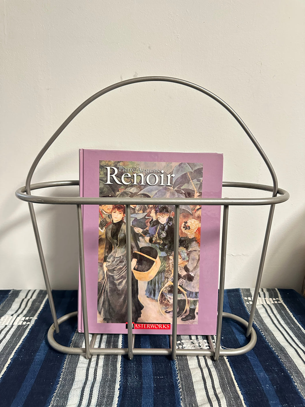 90s Silver Tone Magazine Record Holder