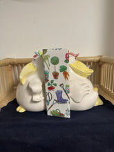 Load image into Gallery viewer, 80s Fitz &amp; Floyd Ceramic Pelican Bookends
